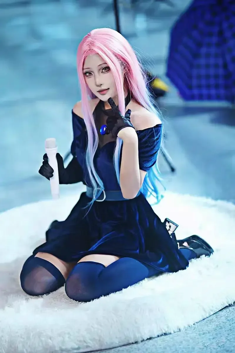 Cosplay Anime Pink Hair - ชุดคอสเพลย์มิซิ 2026 ชุดคอสเพลย์อนิเมะเอเลี่ยนสำหรับการแสดง ชุดคอสเพลย์ผมยาวสีชมพูไล่เฉดสีฟ้า-ม่วง ชุดเดรสกำมะหยี่สำหรับการแสดง